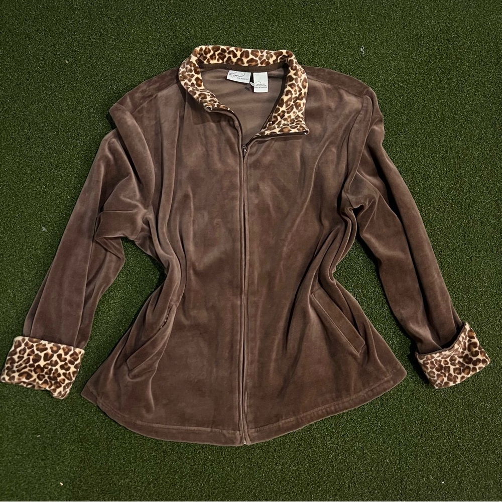 Kim Roger’s Brown Jacket with Leopard Trim